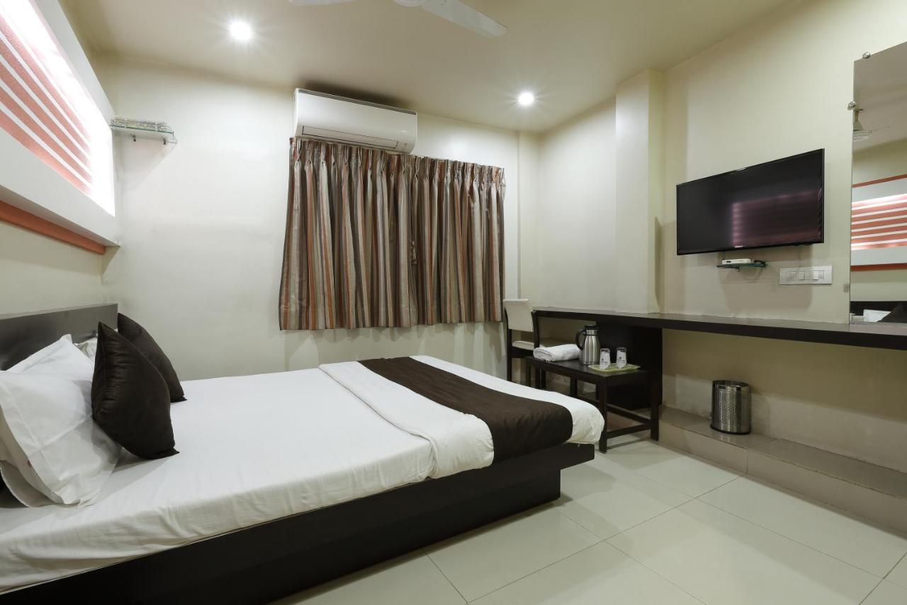 Hotel Good Night Ahmedabad Exterior foto